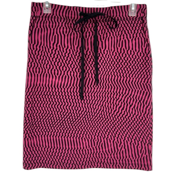 lobo mau Dresses & Skirts - Lobo Mau Pink Black Patterned Women's Skirt Small